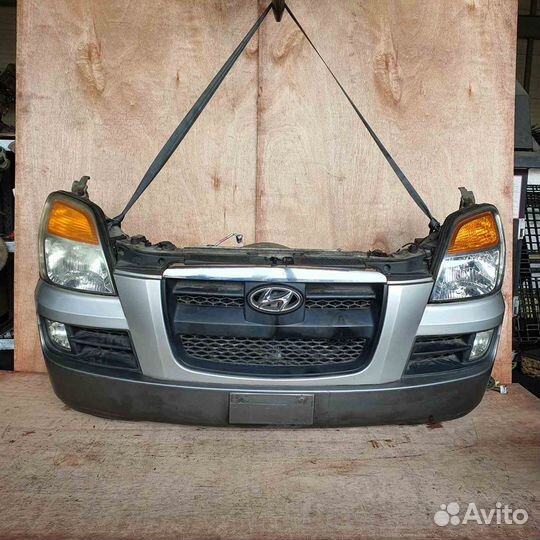 Передняя часть (ноускат) Hyundai Starex, 2004г