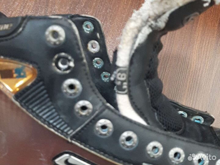 Вратарские коньки bauer