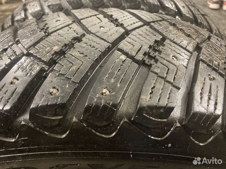 Goodyear Ultragrip Ice Arctic 215/65 R17 99T