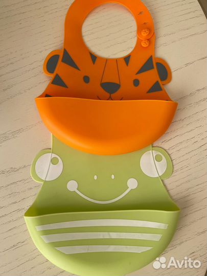 Резиновый слюнявчик mothercare