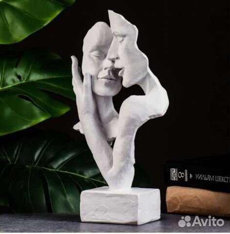 Статуэтка сувенирная