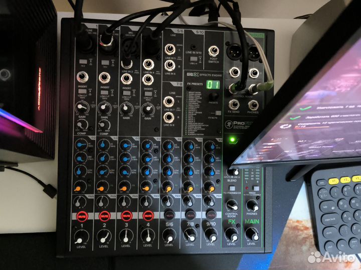 Микшерный пульт Mackie ProFX10v3 10