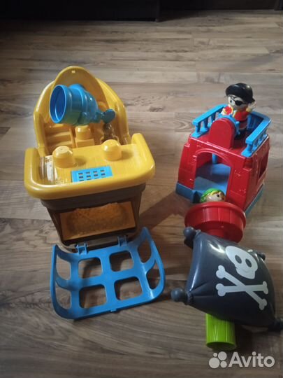 Пиратский корабль