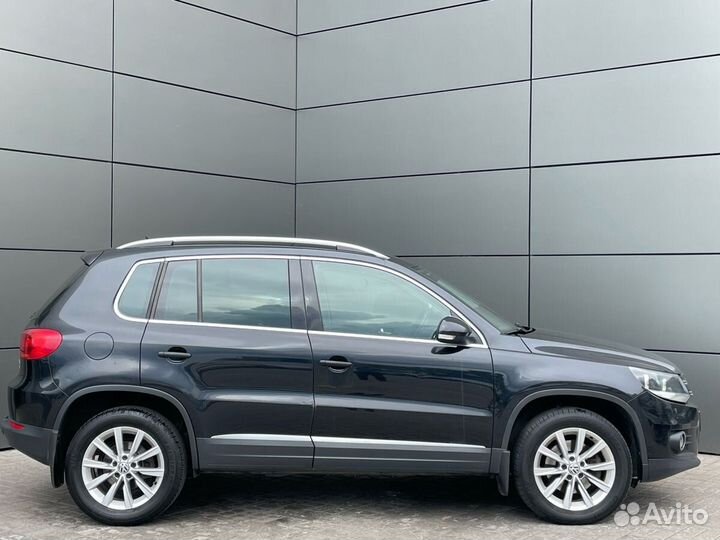 Volkswagen Tiguan 2.0 AT, 2011, 215 000 км