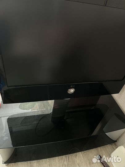 Тумба под телевизор с телевизором