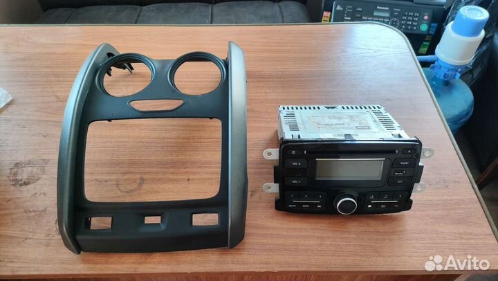 Магнитола с рамкой Renault Duster 2015