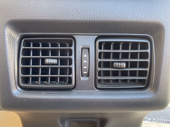 Toyota Camry v70 Воздуховод консоли