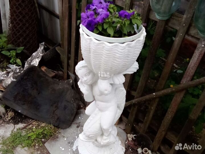 Садовая фигура под фонтан или цветник