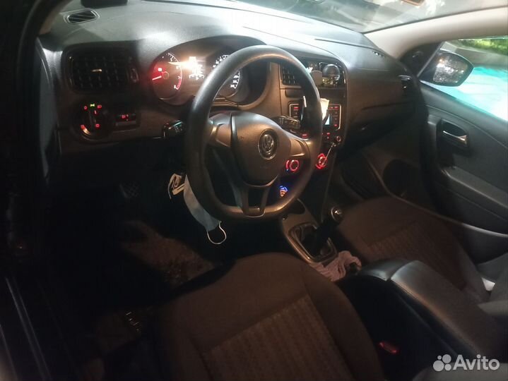 Volkswagen Polo 1.6 МТ, 2015, 178 000 км