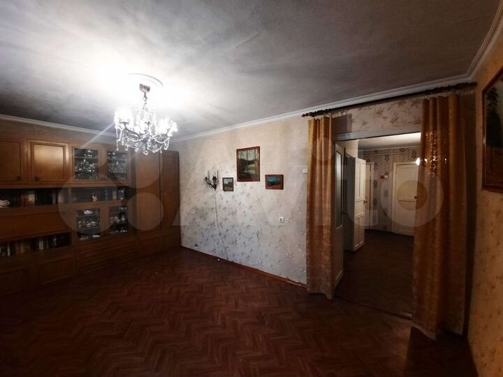 2-к. квартира, 48 м², 1/3 эт.