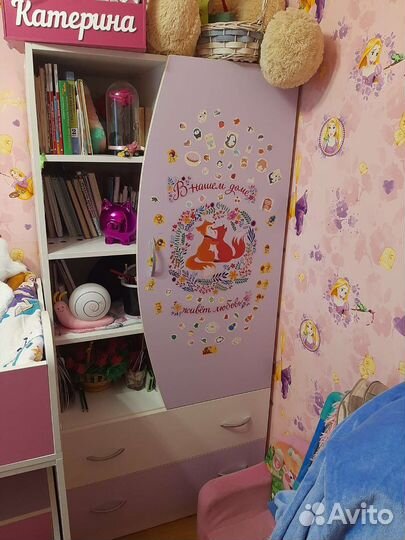 Шкаф в детскую для одежды