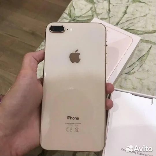 iPhone 8 Plus, 64 ГБ