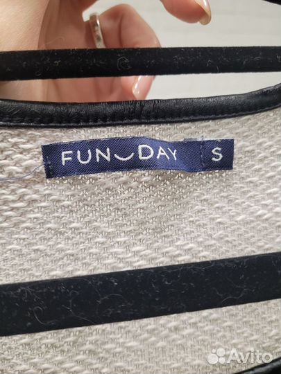 Свитшот женский Fun day