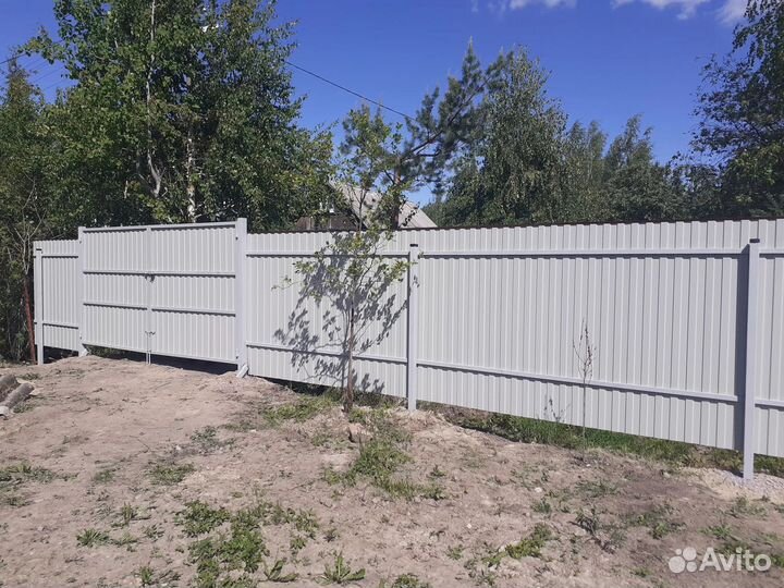 Забор из профнастила 20 м с воротами 4 м