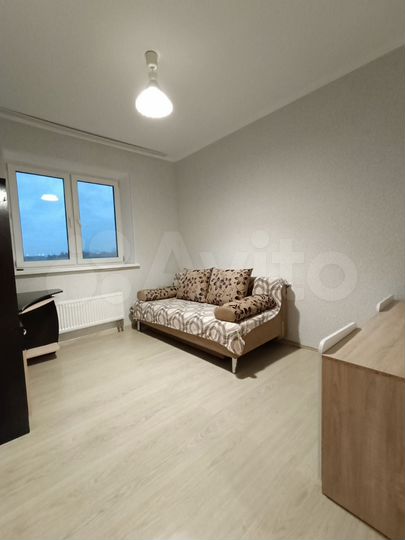 2-к. квартира, 57 м², 5/17 эт.
