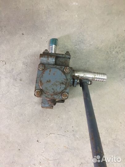 Ручной водяной насос