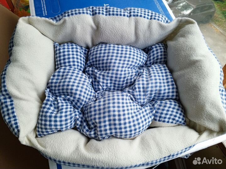 Товары для кошек.Лотки,миски,корм,лежанка и тд