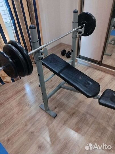 Скамья для жима со стойками и штангой бу