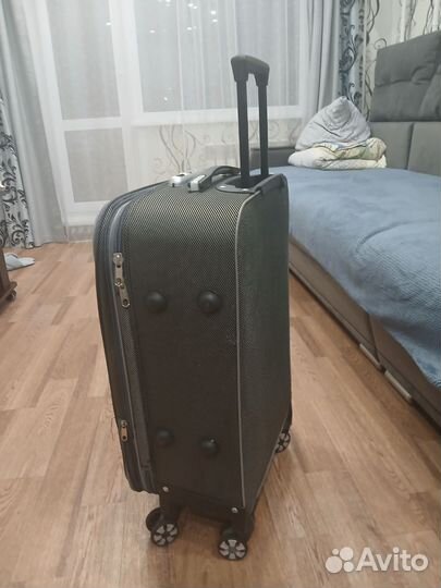 Чемодан на колесах
