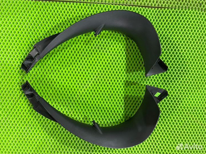 Обшивка крышки багажника Peugeot 308