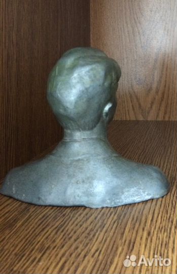 Есенин Бюст