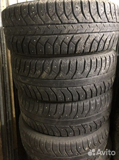 Bridgestone Ice Cruiser 7000 195/60 R15 88T