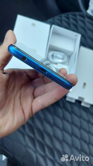 Телефон Huawei Honor 8x