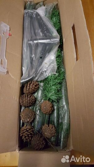 Искусственная ёлка на Новый год нат шишками 120см