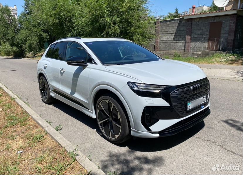 Audi Q4 e-tron AT, 2024, 50 км