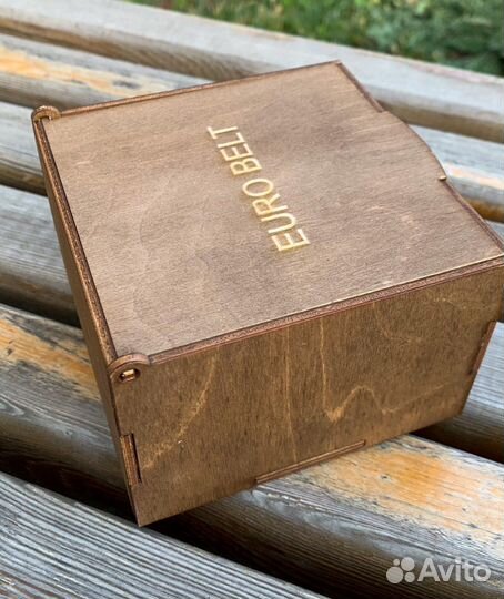 Мужской кожаный ремень в подарочной коробке