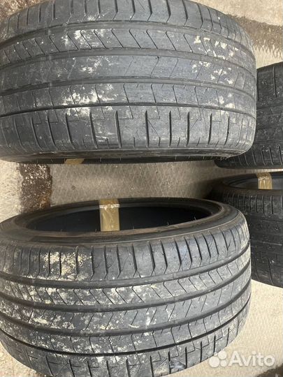 Pirelli P Zero 295/35 R21 и 315/30 R22