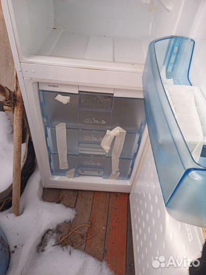 Холодильник веко