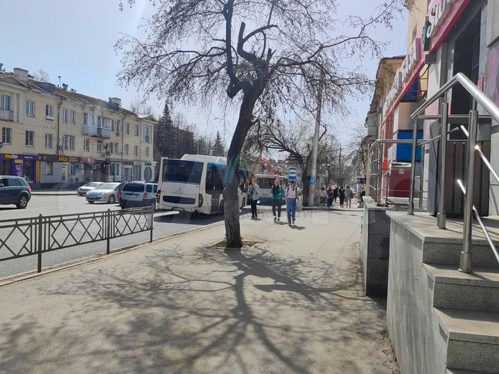 Торговое помещение 77 м2 на высоком трафике Айская