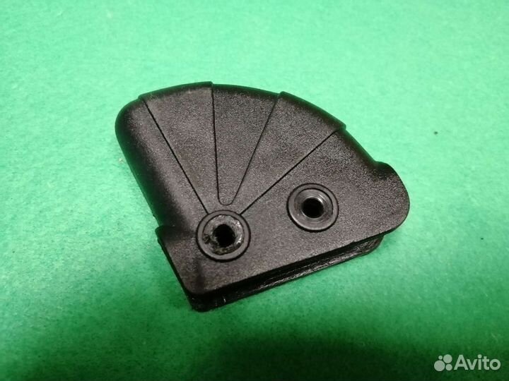 Механизм фиксации спинки прог.блока на коляску (ти