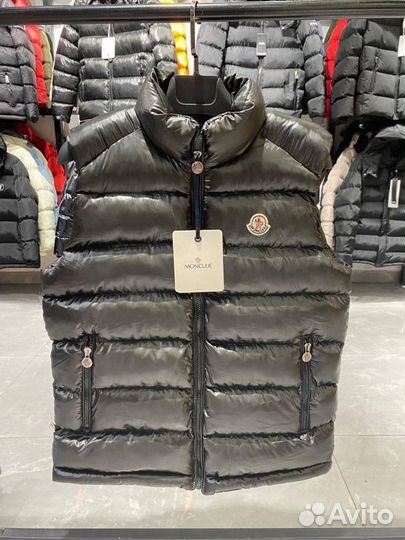 Жилетки Moncler