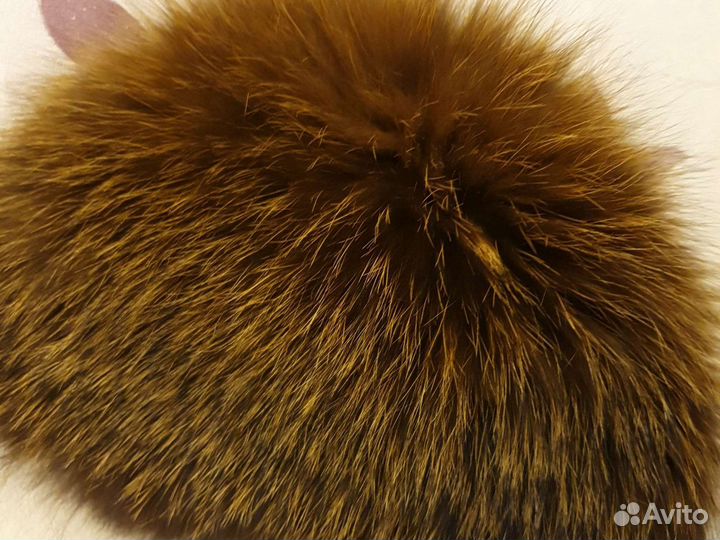 Меховые шапка и воротник