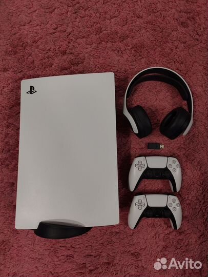 PlayStation 5 + 2 геймпада + наушники + 150 игр