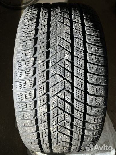 Pirelli Scorpion Winter 295/35 R21 и 315/30 R22