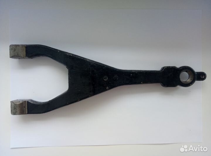 Вилка сцепленя Isuzu NQR71 арт.8972553030