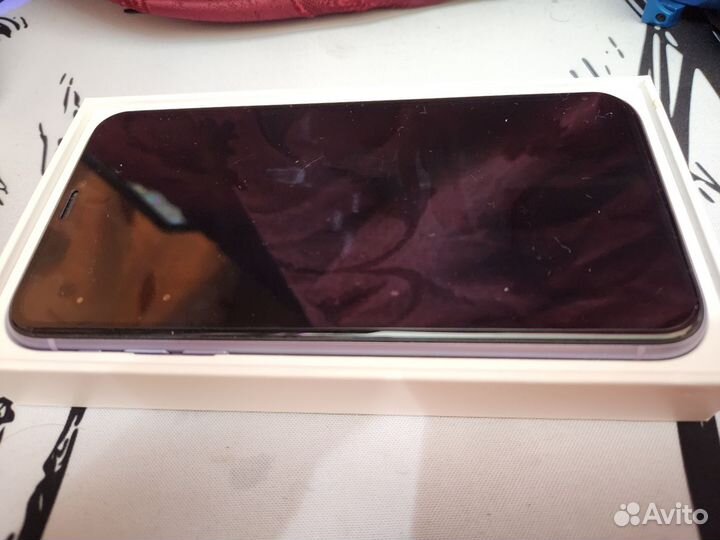 iPhone 11, 64 ГБ