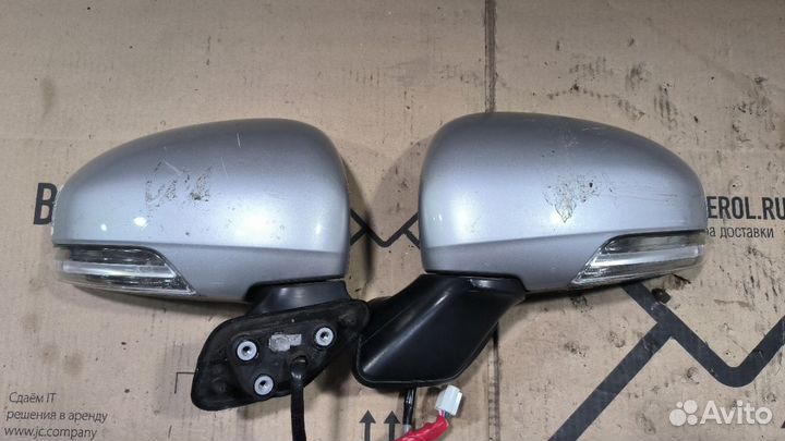 Зеркало Toyota Prius ZVW30