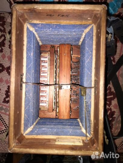 Гармонь Цельнопланочная