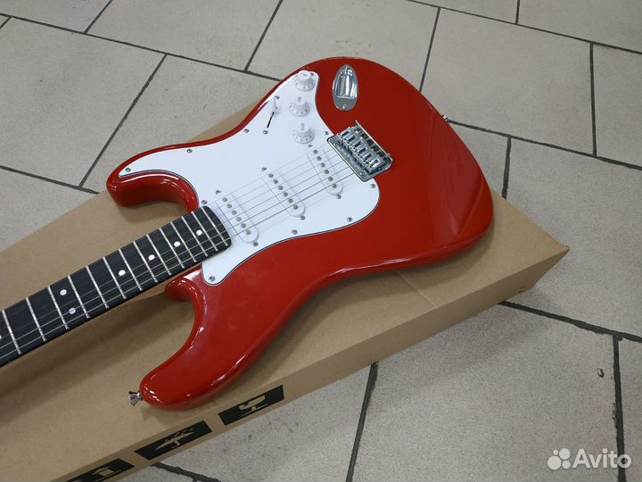 Электрогитара Fender Squier