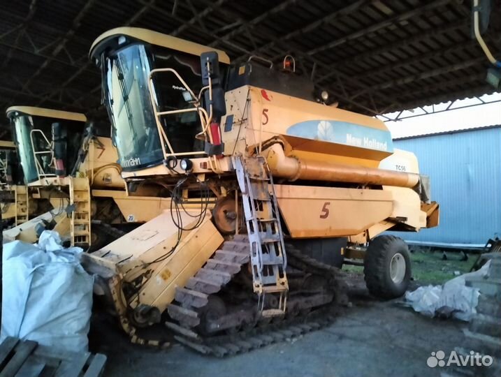 Комбайн New Holland TC 56, 2005