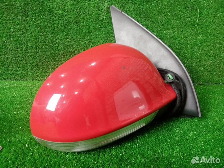 Зеркало правое Volkswagen Golf 5 BLG 1.4 2009