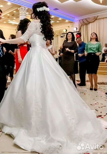 Свадебное платье
