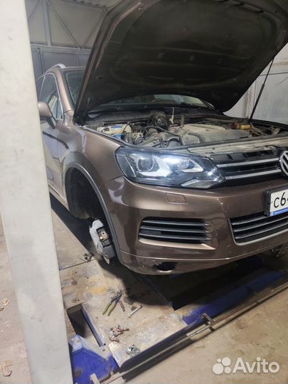 Блок клапанов пневмоподвески Audi Q7 4M