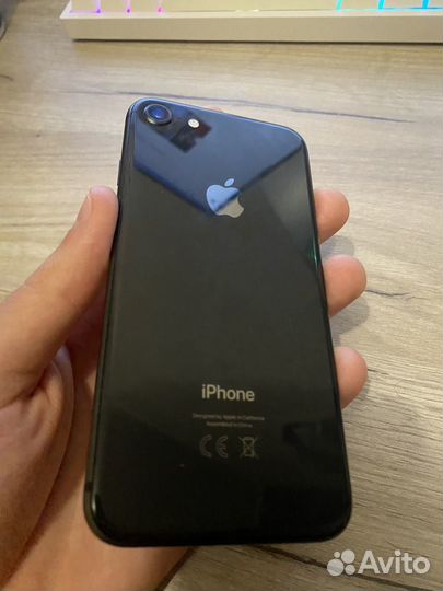 iPhone 8, 64 ГБ