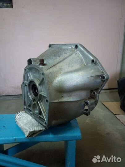 Передняя и задняя крышка кпп 5 ступка класика