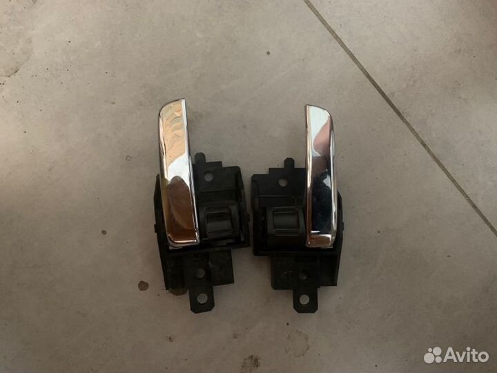 Ручка двери внутренняя Mitsubishi Lancer 2007-2010